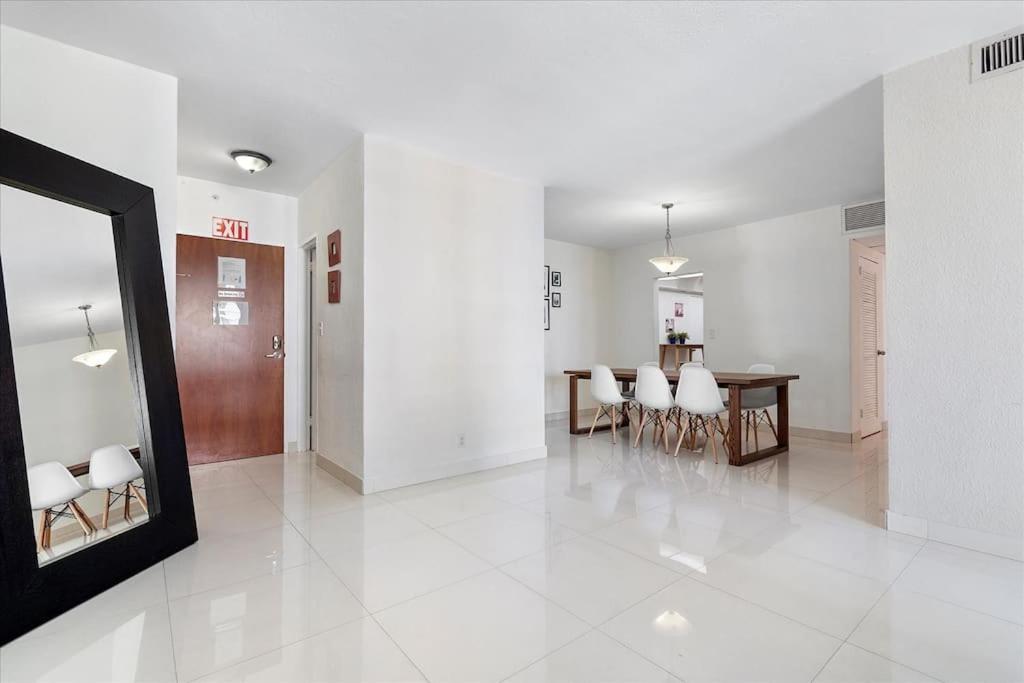 Beachfront 2 Bedroom At Tides Hollywood 8Th Floor Ngoại thất bức ảnh