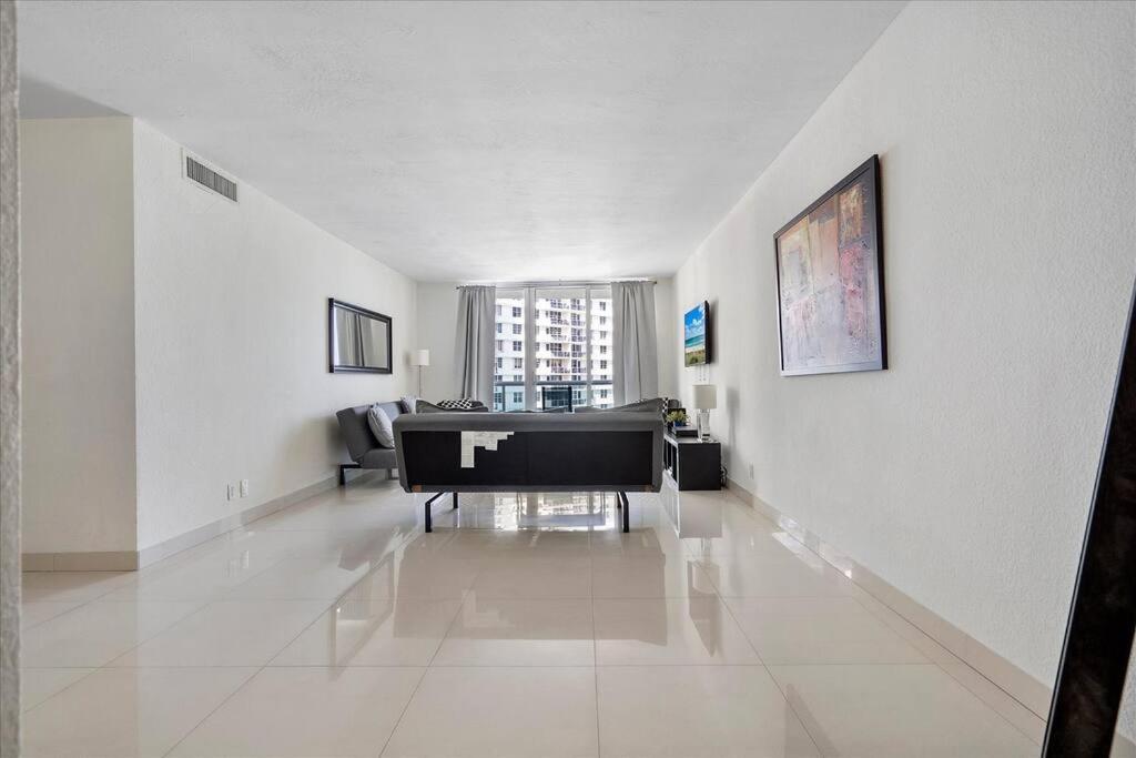 Beachfront 2 Bedroom At Tides Hollywood 8Th Floor Ngoại thất bức ảnh